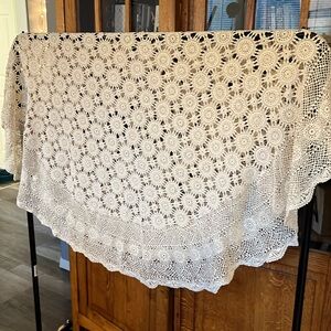 Vintage round lace crochet tablecloth